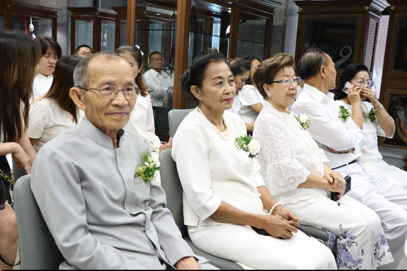 title - ศูนย์ส่งเสริมและพัฒนาอาชีพเสริมนอกภาคการเกษตร โดย สำนักงานการปฏิรูปที่ดินเพื่อเกษตรกรรม จัดโครงการพัฒนาบุคลากรเพื่อเพิ่มประสิทธิภาพการดำเนินงานด้านศิลปหัตถกรรม กิจกรรมไหว้ครูช่าง ณ ชั้น 2 อาคารพระมิ่งขวัญ ศูนย์ส่งเสริมและพัฒนาอาชีพเสริมนอกภาคการเกษตร (ศูนย์ศิลปาชีพบางไทรฯ (เดิม))